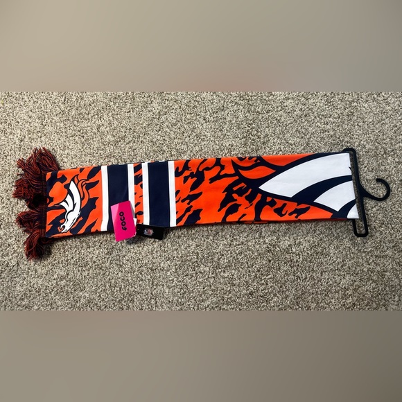 NFL Foco Denver Broncos Scarf - Picture 2 of 5